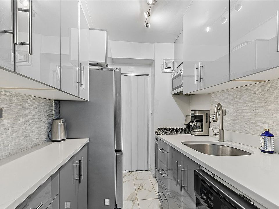 1st image of 225 Adams St APT 8H