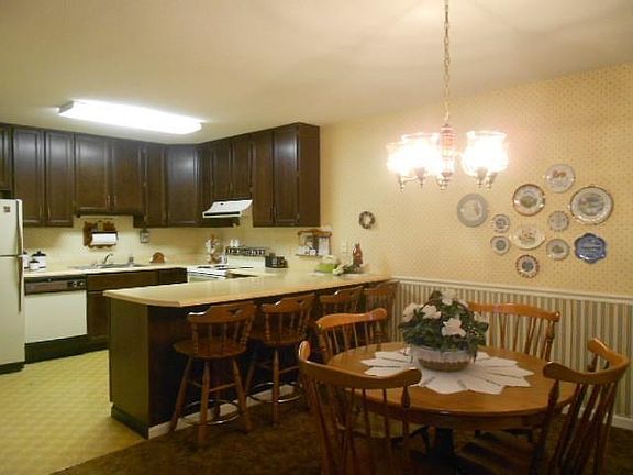 5th image of 453 Francis Avenue Ct