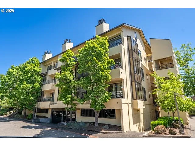 620 Wimbledon Ct photo 1