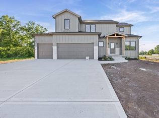 16561 W 165th Pl, Olathe, KS 66062