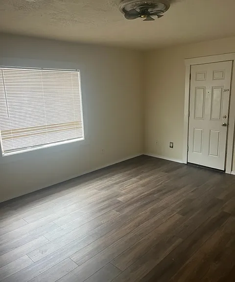 407 S 2nd St #8 — Photo 5