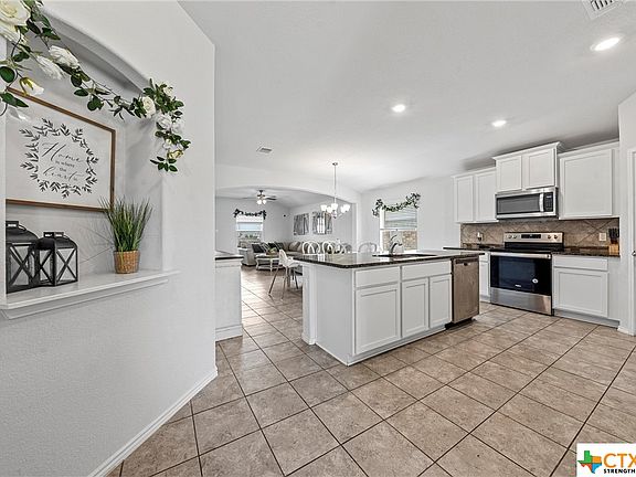 5th image of 8910 Sky Crest Dr