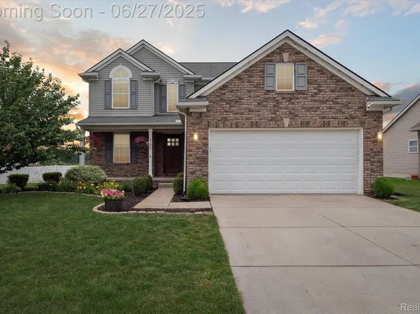 5105 Pembrooke St, Dundee, MI 48131