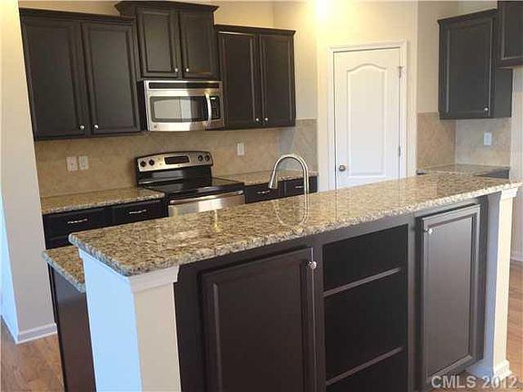 3rd image of 8991 Lanark Ln Unit 37