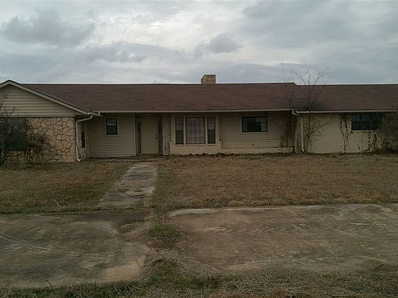 2nd image of 221 Us Highway 82 E
