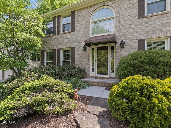 4th image of 8308 Cambridge Woods Ln