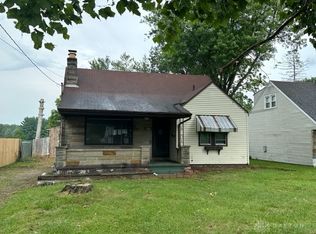 70 Oaklawn Ave, Medway, OH 45341