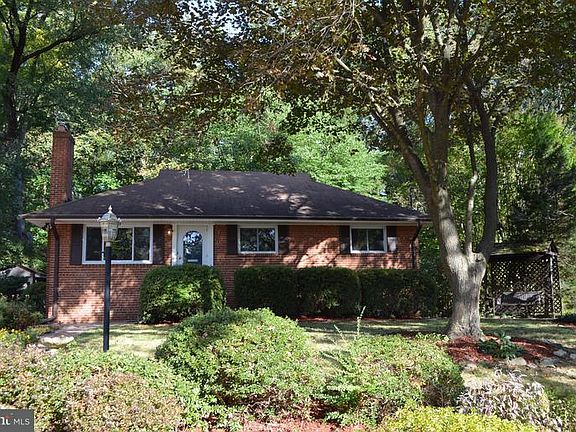 4th image of 7106 Cynthia Ct