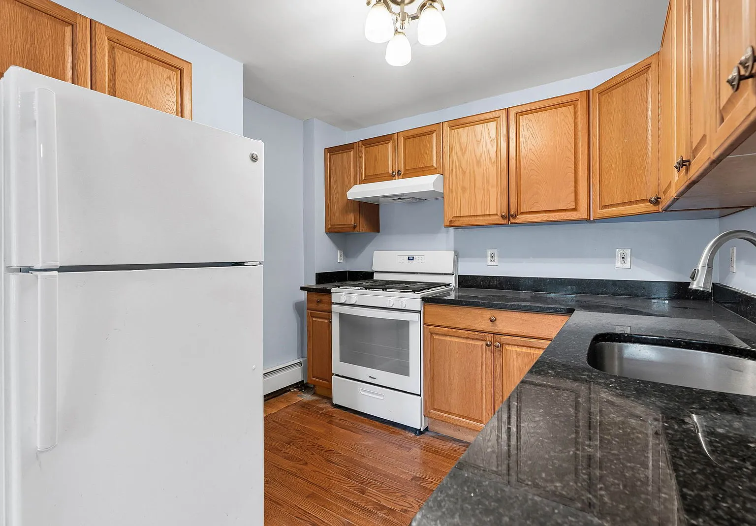 1 bed, 1.0 bath, 900 sqft, $1,500 — Photo 3