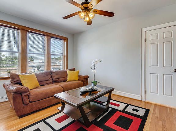 2nd image of 2946 1/2 N Laramie Ave #11