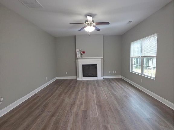 3rd image of 170 Heather Lane