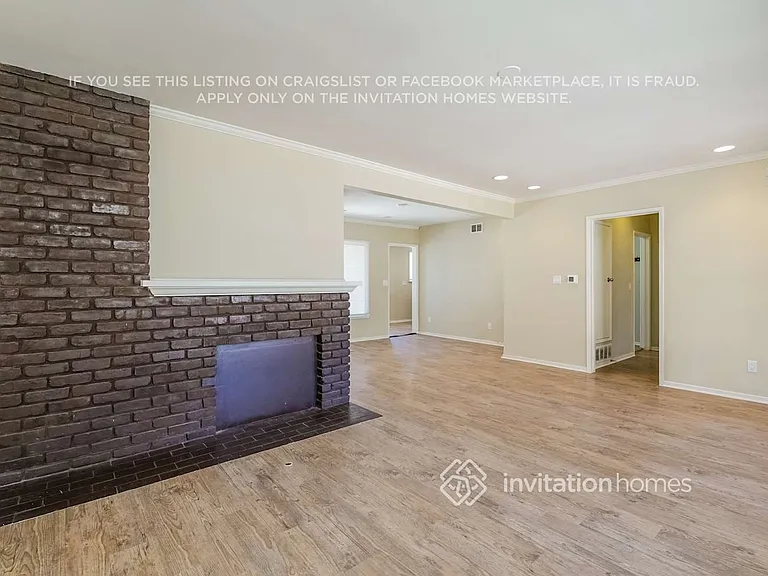 19520 Haynes St — Photo 5