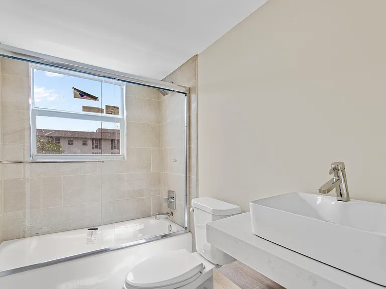 2901 S Palm Aire Dr #501 — Photo 23