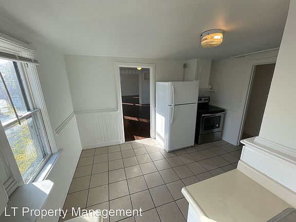 4th image of 2902 N Cedar St #10572764