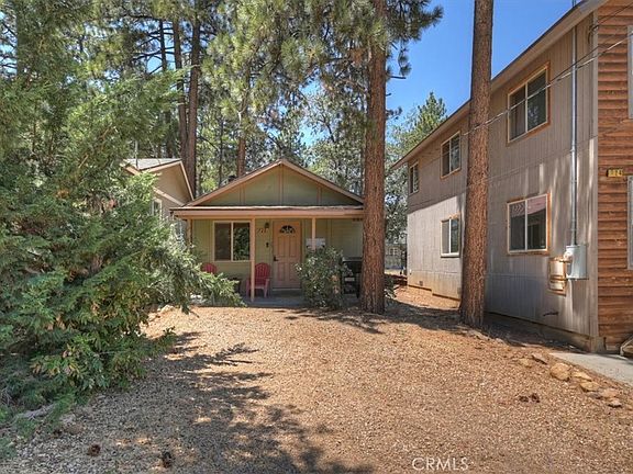3rd image of 728 Holmes Ln