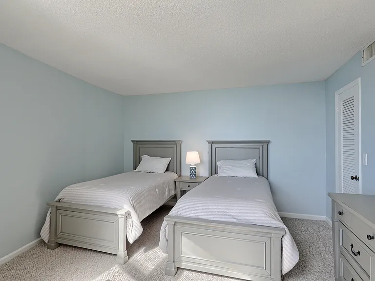 2800 N Ocean Dr #A — Photo 24