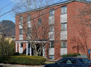100 Grand View Ave APT 9C, Quincy, MA 02170