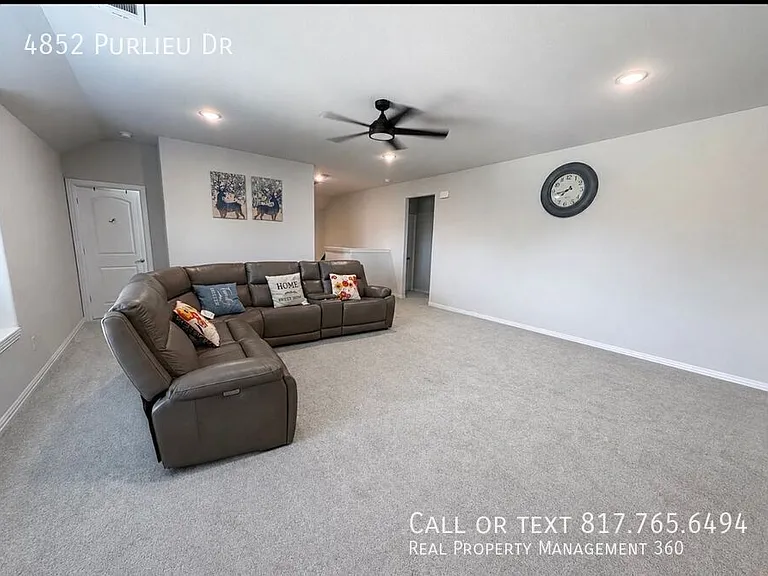 4852 Purlieu Dr — Photo 12