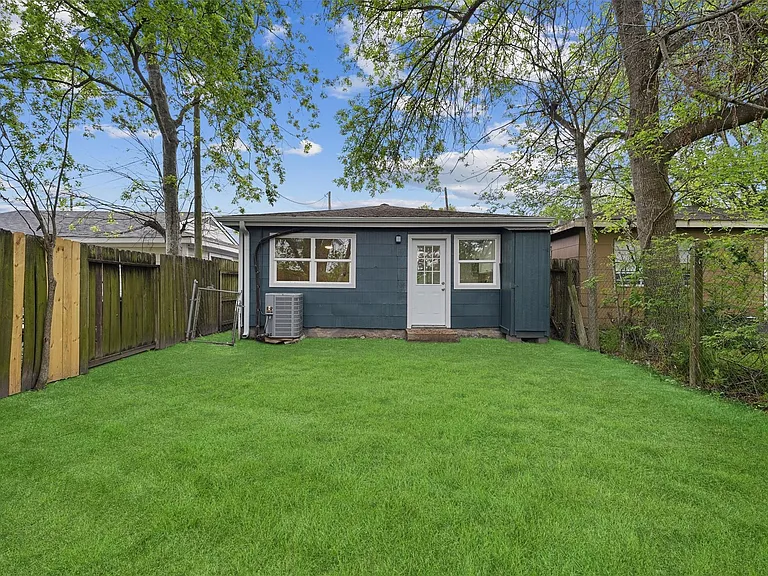 4630 Clover St — Photo 23