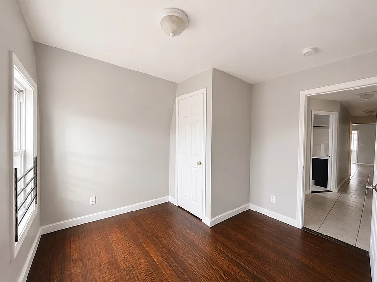 45 Carleton St #2 — Photo 15
