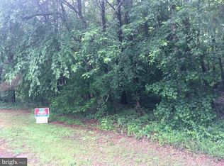 1366 Solomons Island Rd, Huntingtown, MD 20639