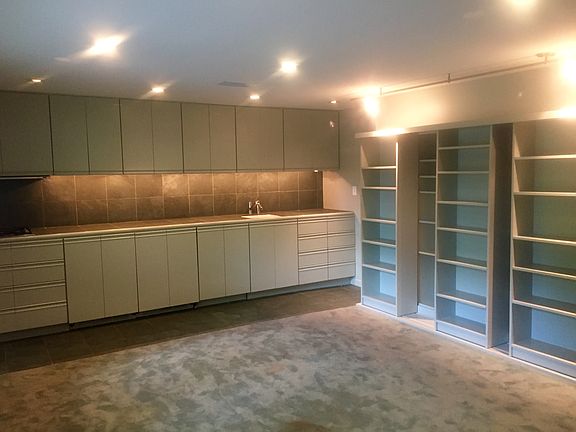 Kitchen w/ Built in Fridge & Freezer