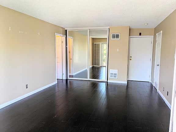 3rd image of 814 N Delaware St APT 310