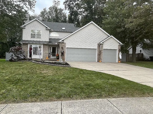 7695 Angela Ln, Madison, OH 44057