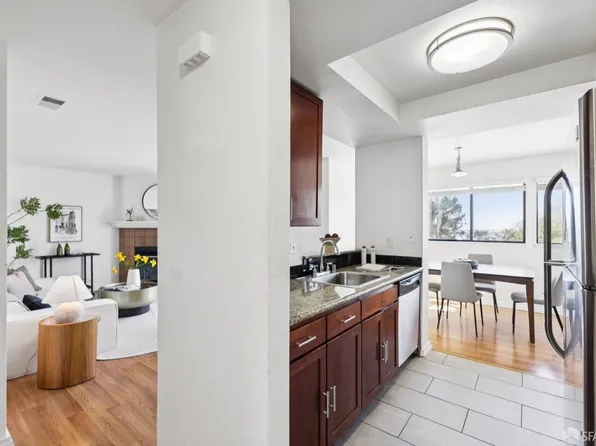 945 Fletcher Ln #A330, Hayward, CA 94544