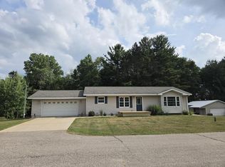 21771 Eight Mile Rd, Stanwood, MI 49346