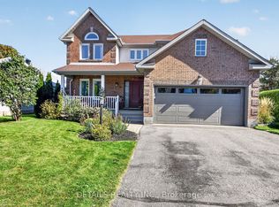 10 Forest Creek Dr, Ottawa, ON K2S 1L6