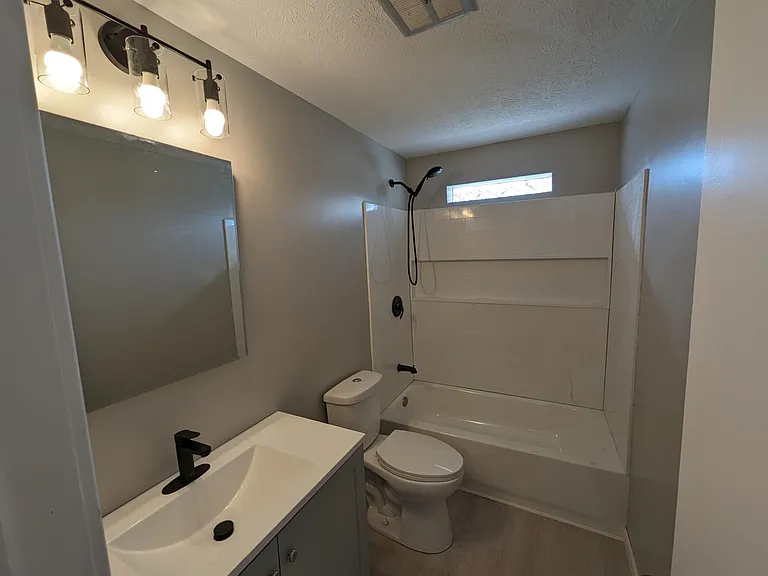 6420 Portage St NW — Photo 10