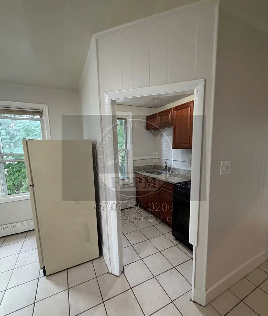 2 bed, $1,400 — Photo 3