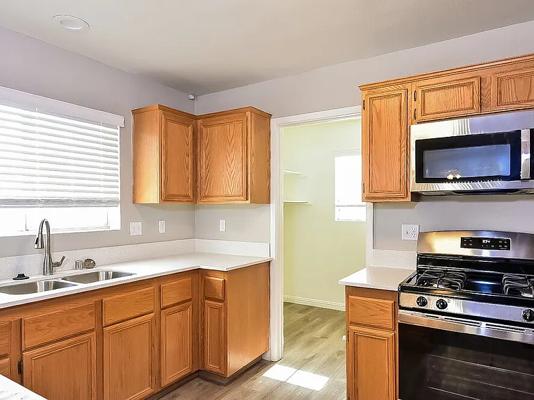 8100 Pursuit Ct — Photo 6