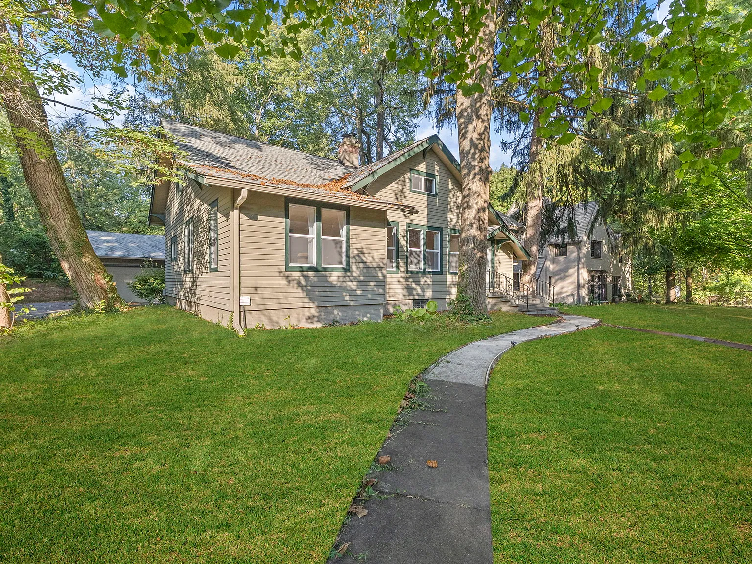 3750 Totem Ln — Photo 2