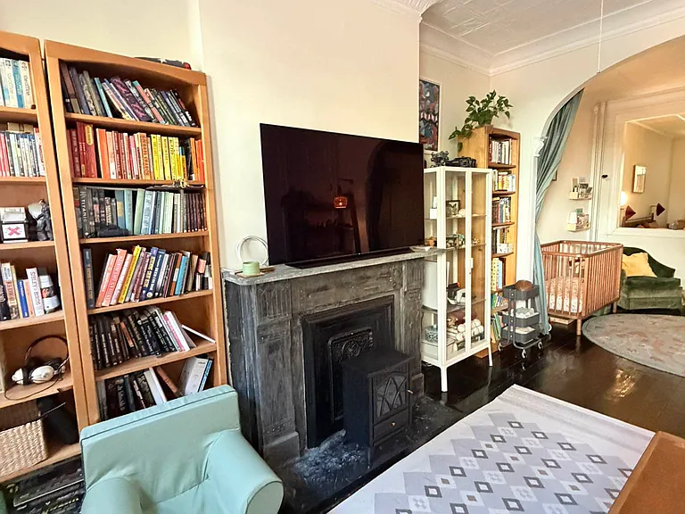 503 Henry St #1L — Photo 4