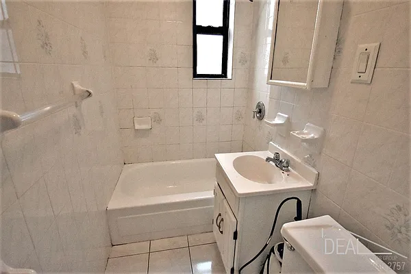 Rented by Ideal Properties Group | media 28