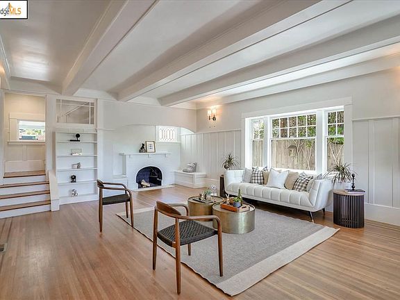 5th image of 3934 Greenwood Ave