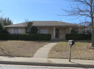 524 Dove Ln, Desoto, TX 75115