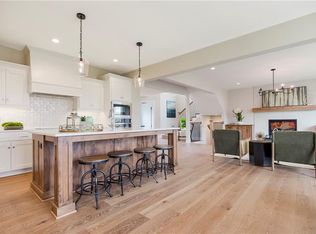 25178 W 91st Ter, Lenexa, KS 66227