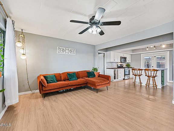 3rd image of 3338 W CORRINE Drive