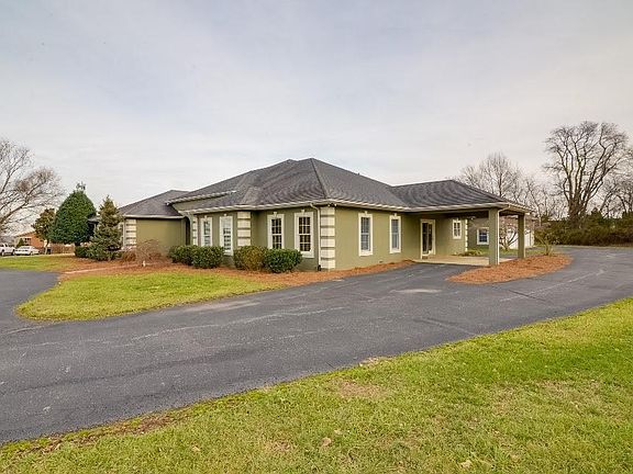 2nd image of 188 Keeneland Ct