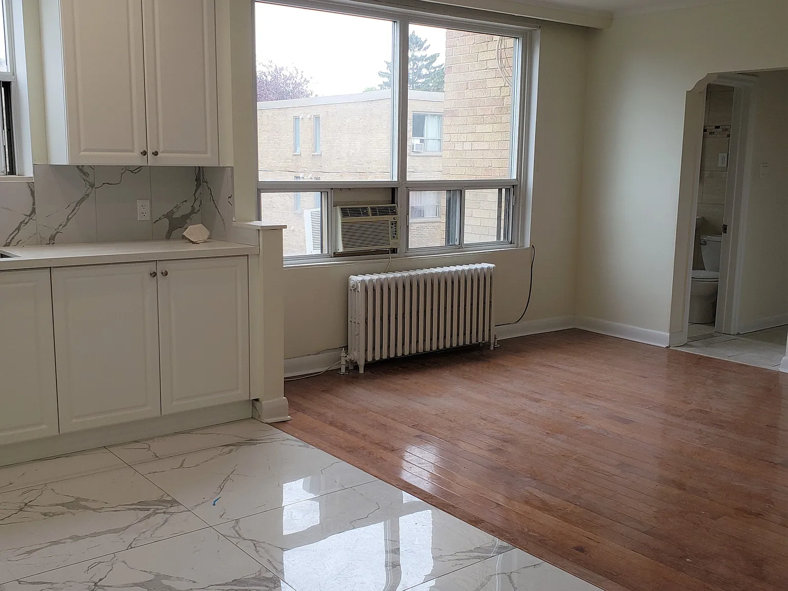 164 Felan Avenue Oakville — Photo 2