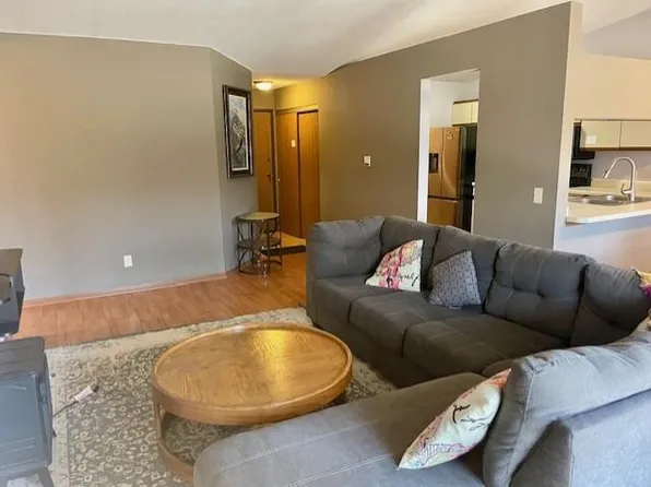 4151 Boone Ave N APT 202, New Hope, MN 55427
