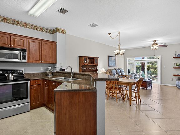 4th image of 8204 Santa Monica Avenue #8204