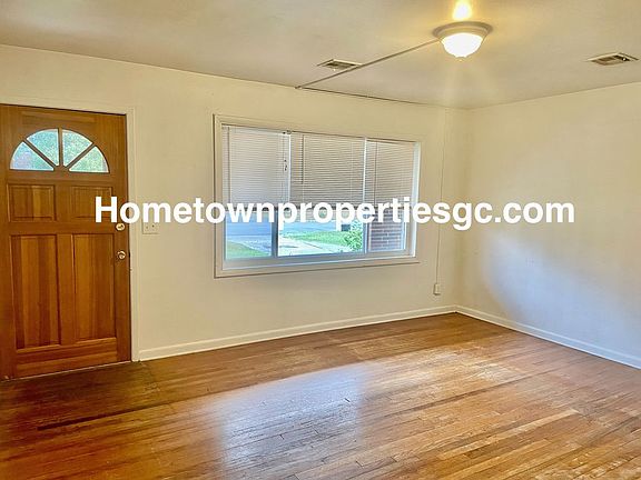 2nd image of 3755 Summer Dr