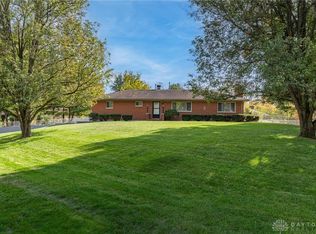 130 Pine Bluff Dr, Dayton, OH 45440