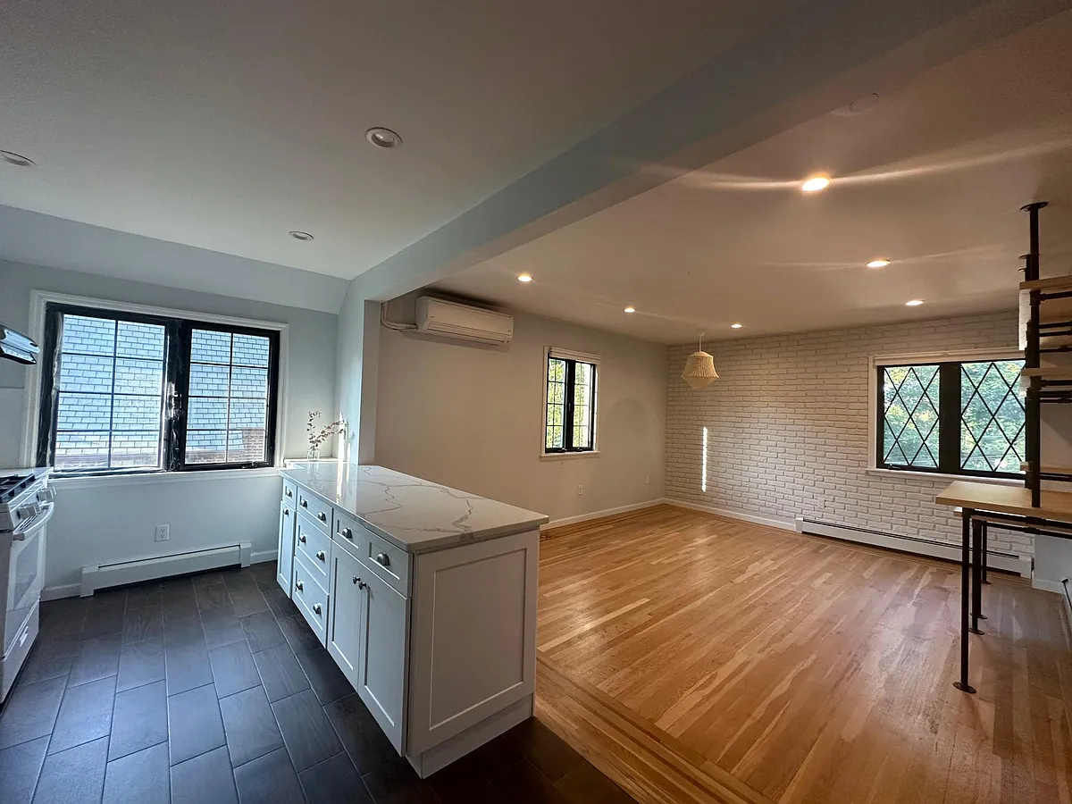 Building Photo - 4318 Orient Ave #2
