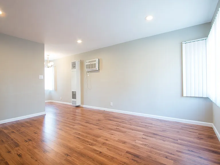 2512 Canada Blvd — Photo 2