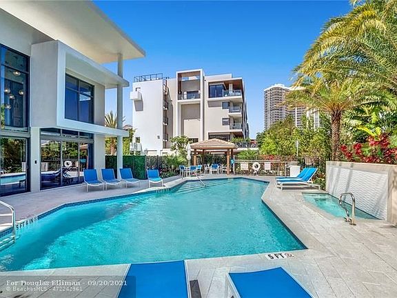 3rd image of 3040 N Ocean Blvd #N202